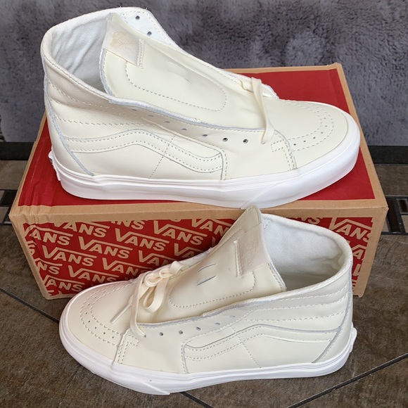 VANS SK8-HI TAPERED SOFT LEATHER MARSHMALLOW WMNS - Picture 2 of 16